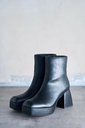 【SALE／60%OFF】AZUL BY MOUSSY THICK HEEL BOOTS アズールバイマウジー シューズ・靴 ブーツ ブラック ホワイト