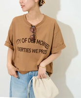 JOURNAL STANDARD relume コットンアーチロゴTEE ジャーナル スタンダード レリューム トップス カットソー・Tシャツ ブラウン ホワイト【送料無料】