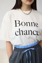 【SALE／20%OFF】AZUL BY MOUSSY ボクシーシルエットロゴTシャツ アズールバイマウジー トップス カットソー・Tシャツ ホワイト ブラック オレンジ