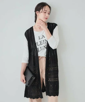 【SALE／35%OFF】SHOO・LA・RUE 【2点セット】透かし編みジレ+長袖ロゴT シューラルー トップス アンサンブル ブラック ブラウン