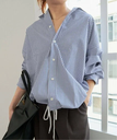 Spick & Span 《追加予約》CO/PEストライプヘムギャザーシャツ スピックアンドスパン トップス シャツ・ブラウス ブルー ブラウン【送料無料】
