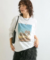 RIVE DROITE 予約【シーズンムードを高める】Seasideフォトtee リヴドロワ トップス カットソー・Tシャツ ホワイト ベージュ【送料無料】