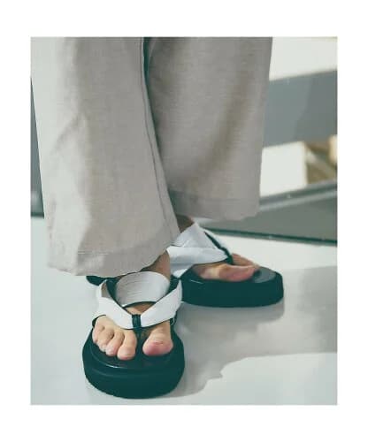 alfredoBANNISTER ＜クロコ型押し＞【WRAP SHOES】ボリュームソール雪駄 トングサンダル