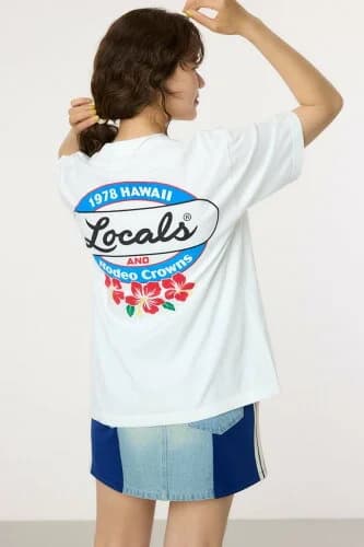 RODEO CROWNS WIDE BOWL 【UNISEX】LOCALS x RCS Tシャツ