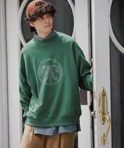 niko and ... 【北村匠海さん着用アイテム】アソート刺繍裏毛プルオーバー