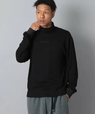 【NUMERALS】タートルネックロングスリーブTシャツ