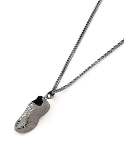 A BATHING APE SHARK STA NECKLACE