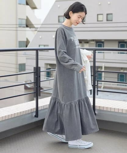 AMERICAN HOLIC 丈違いロゴティアードカットワンピース