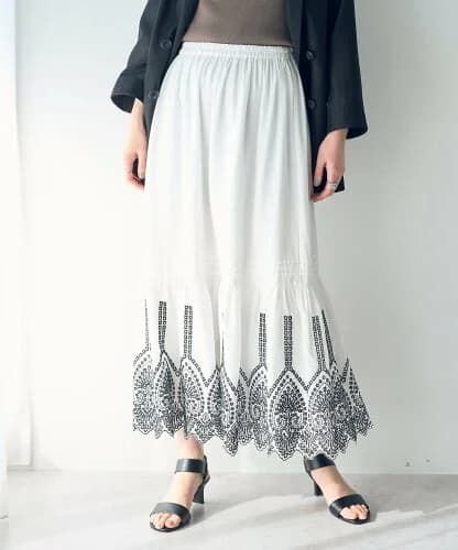 YECCA VECCA アイレット刺繍ギャザーフレアスカート