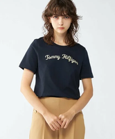 TOMMY HILFIGER (W)TOMMY HILFIGER(トミーヒルフィガー) レギュラースクリプトクルーネックTシャツ トミーヒルフィガー トップス カットソー・Tシャツ ネイビー ピンク ホワイト【送料無料】