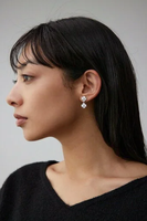 AZUL BY MOUSSY スウィングビジューピアス アズールバイマウジー アクセサリー・腕時計 その他のアクセサリー・腕時計 ブラック