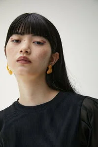 AZUL BY MOUSSY ASYMMETRY ACRYL EARRINGS