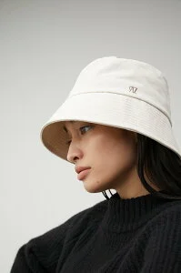 AZUL BY MOUSSY MONOGRAM LOGO BUCKET HAT