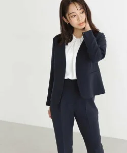 NATURAL BEAUTY BASIC PeサテンストレッチSETUPシリーズ ノーカラージャケット 24SS