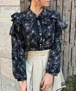 axes femme POETIQUE ラッフルフリルブラウス