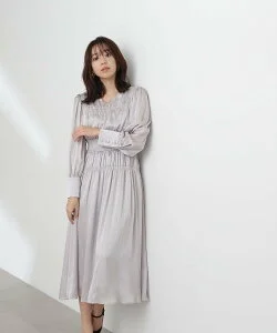 NATURAL BEAUTY BASIC 楊柳シャーリングワンピース