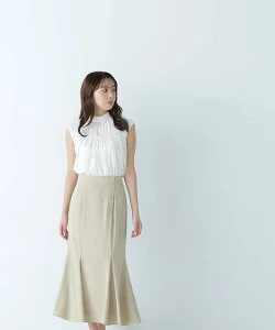 NATURAL BEAUTY BASIC ゴールドボタンマーメイドスカート