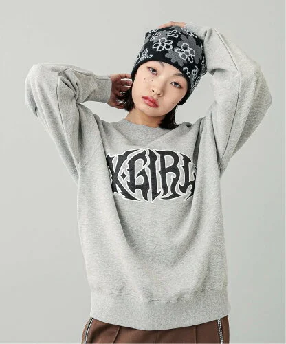 X-girl TRIBAL SHAPED LOGO PATCH CREWNECK SWEAT