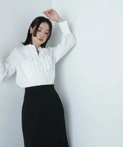 NATURAL BEAUTY BASIC フロントフリルブラウス 24AW