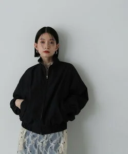 N. Natural Beauty Basic ライトナイロンブルゾン