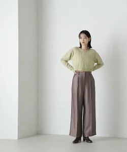 NATURAL BEAUTY BASIC ＜グロッシーツイルシリーズ＞タックワイドパンツ