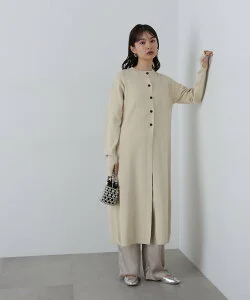 N. Natural Beauty Basic フロントスリットニットワンピース