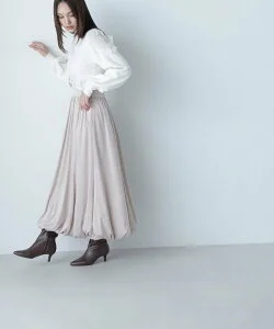 NATURAL BEAUTY BASIC サテンバルーンスカート