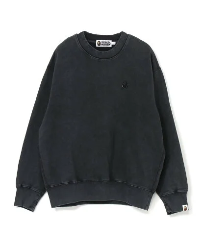 A BATHING APE GARMENT DYE ONE POINT RELAXED FIT CREWNECK SWEATSHIRT