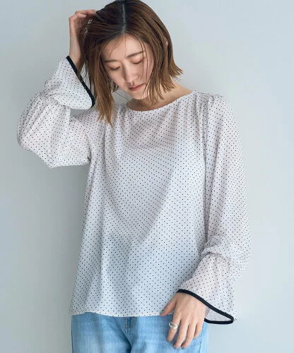 YECCA VECCA フロッキードット柄ブラウス